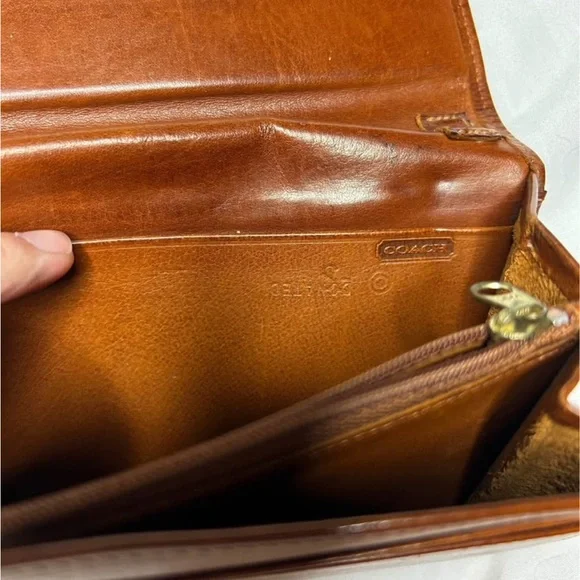 Vintage Coach Brown Leather Wallet - Picture 3 of 8